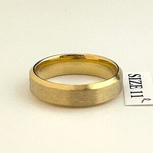 Gold Tone Ring, Size 11
